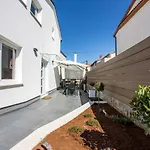 Apartment L